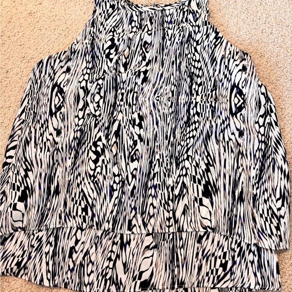 Elegant Blue and White Women's Blouse - Picture 1 of 3